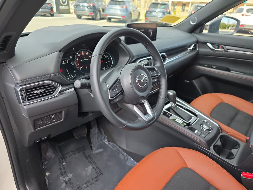 Used 2025 MAZDA CX-5 Carbon Edition image 12