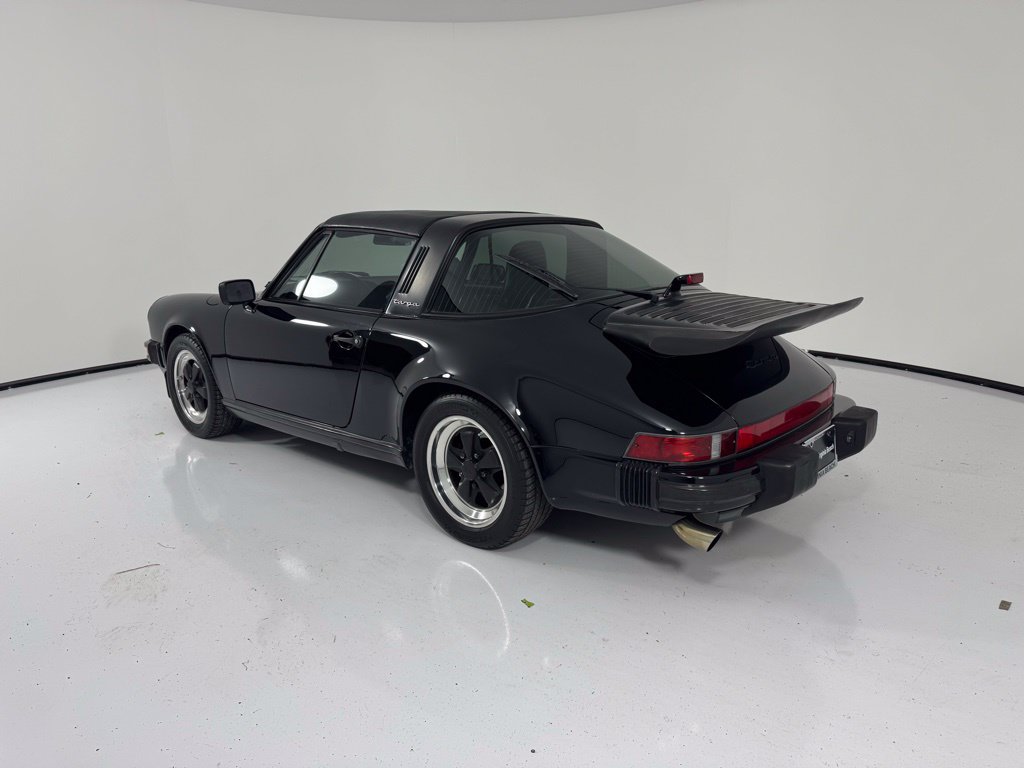 Used 1987 Porsche 911 Carrera RWD image 3