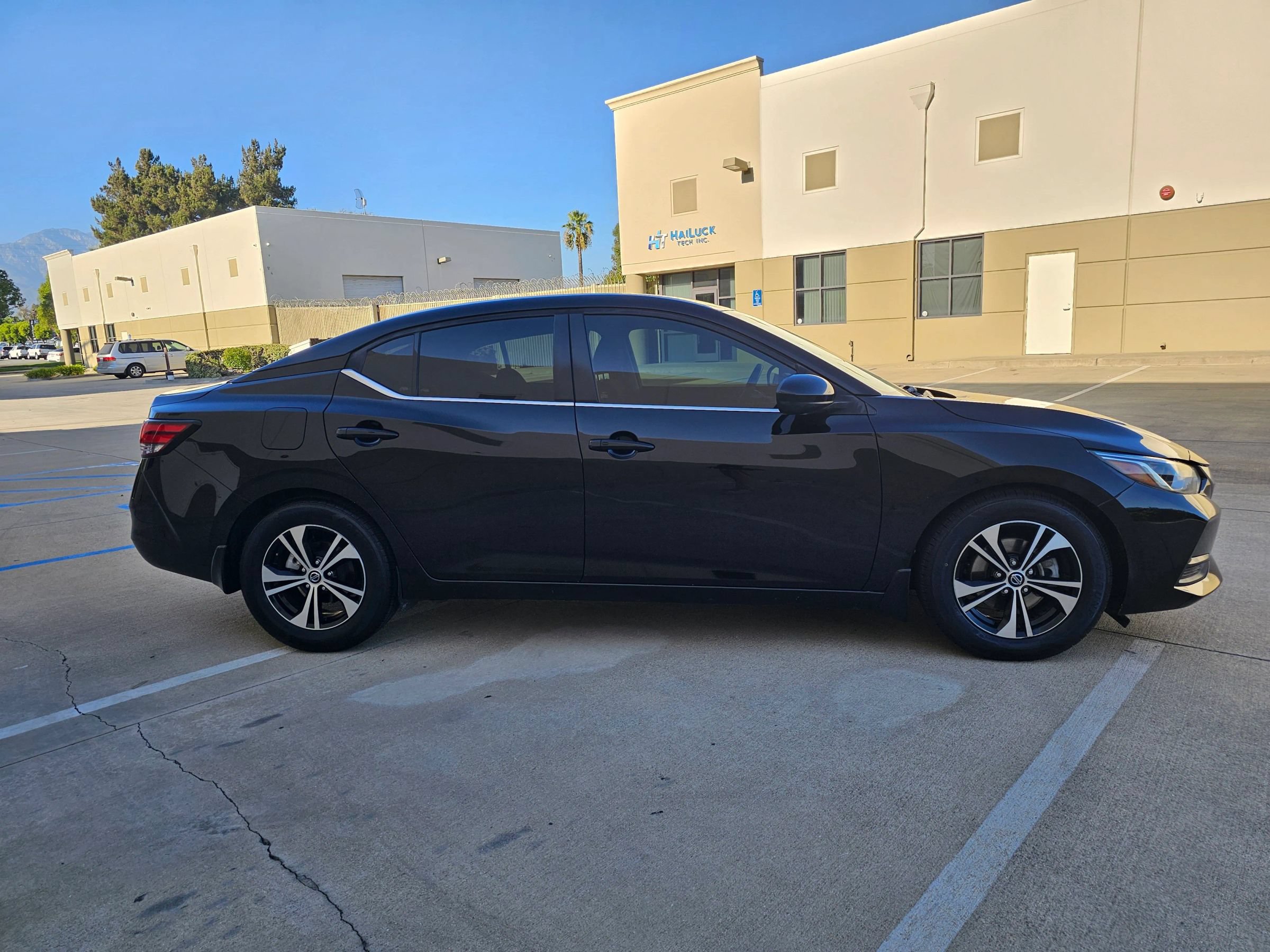 Used 2021 Nissan Sentra SV FWD image 4