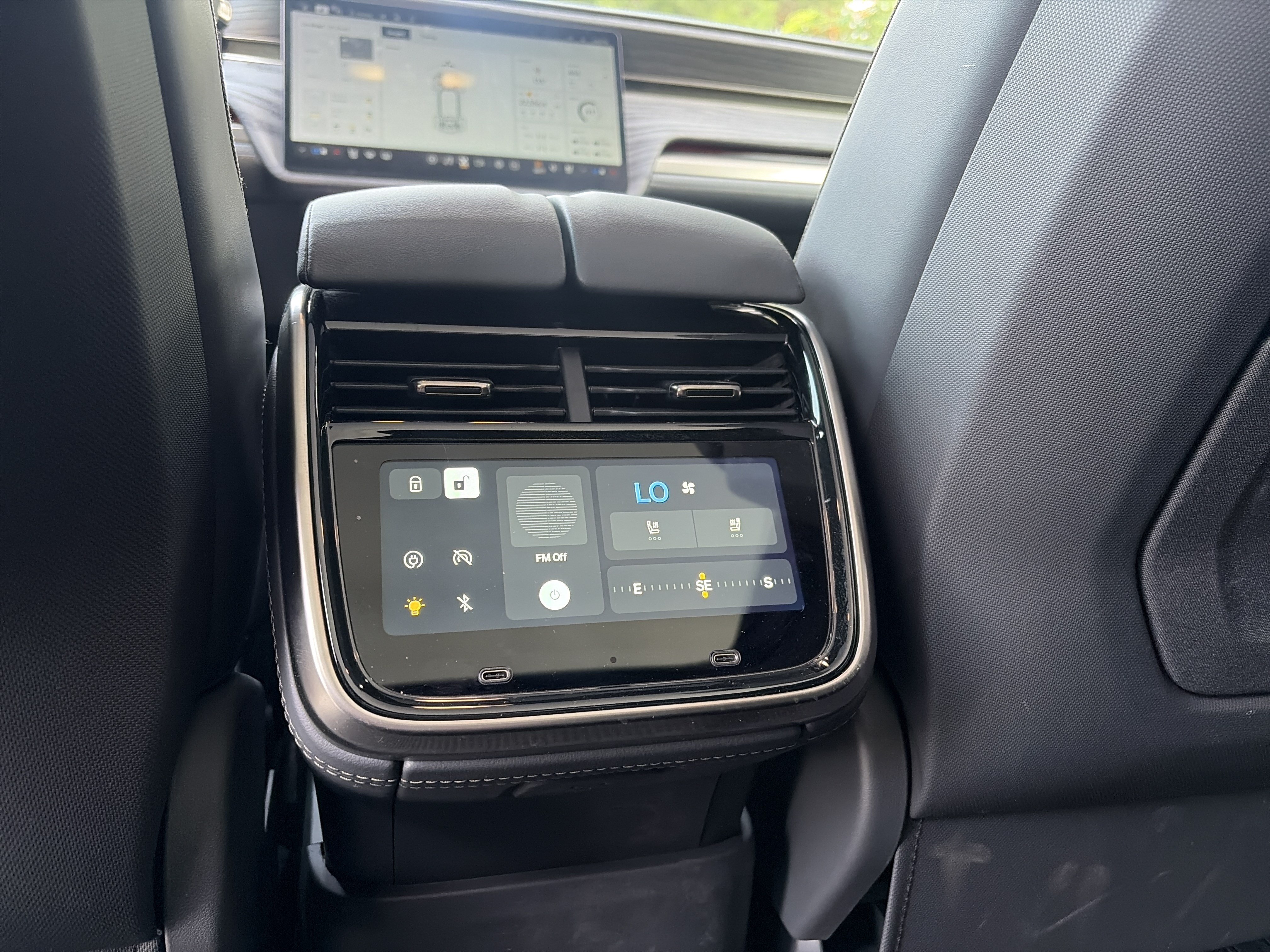 Used 2022 Rivian R1S Launch Edition AWD/4WD image 30