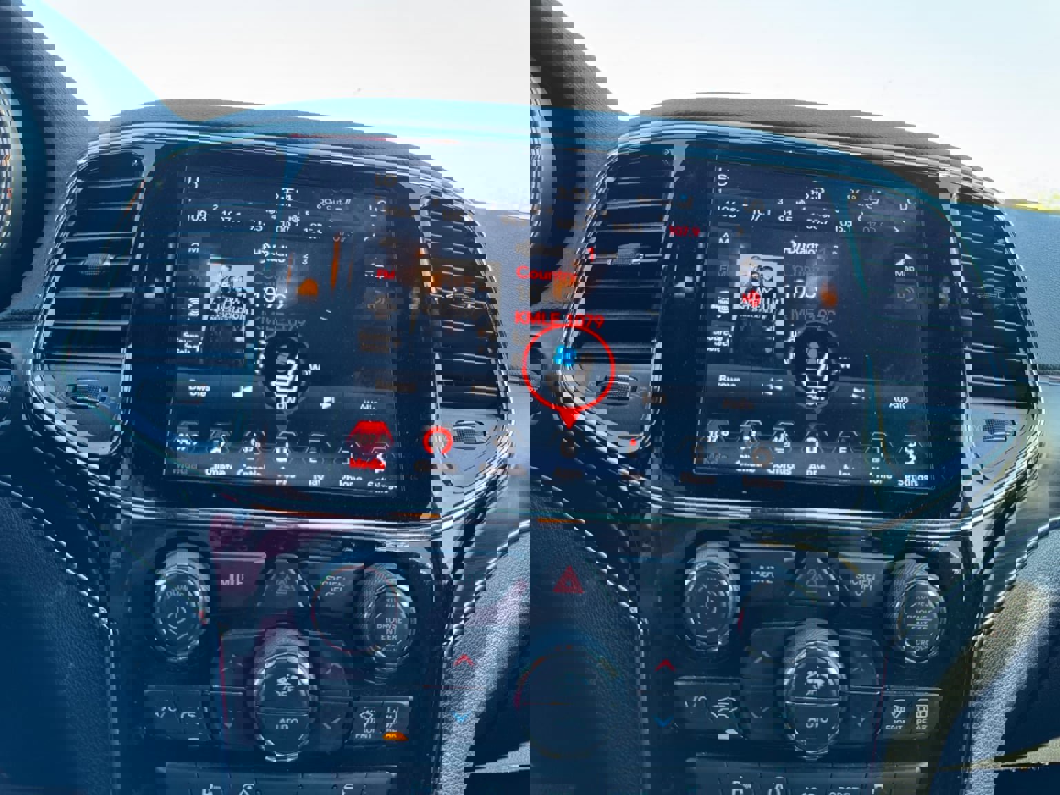 Used 2020 Jeep Grand Cherokee Limited w/ Luxury Group II image 21