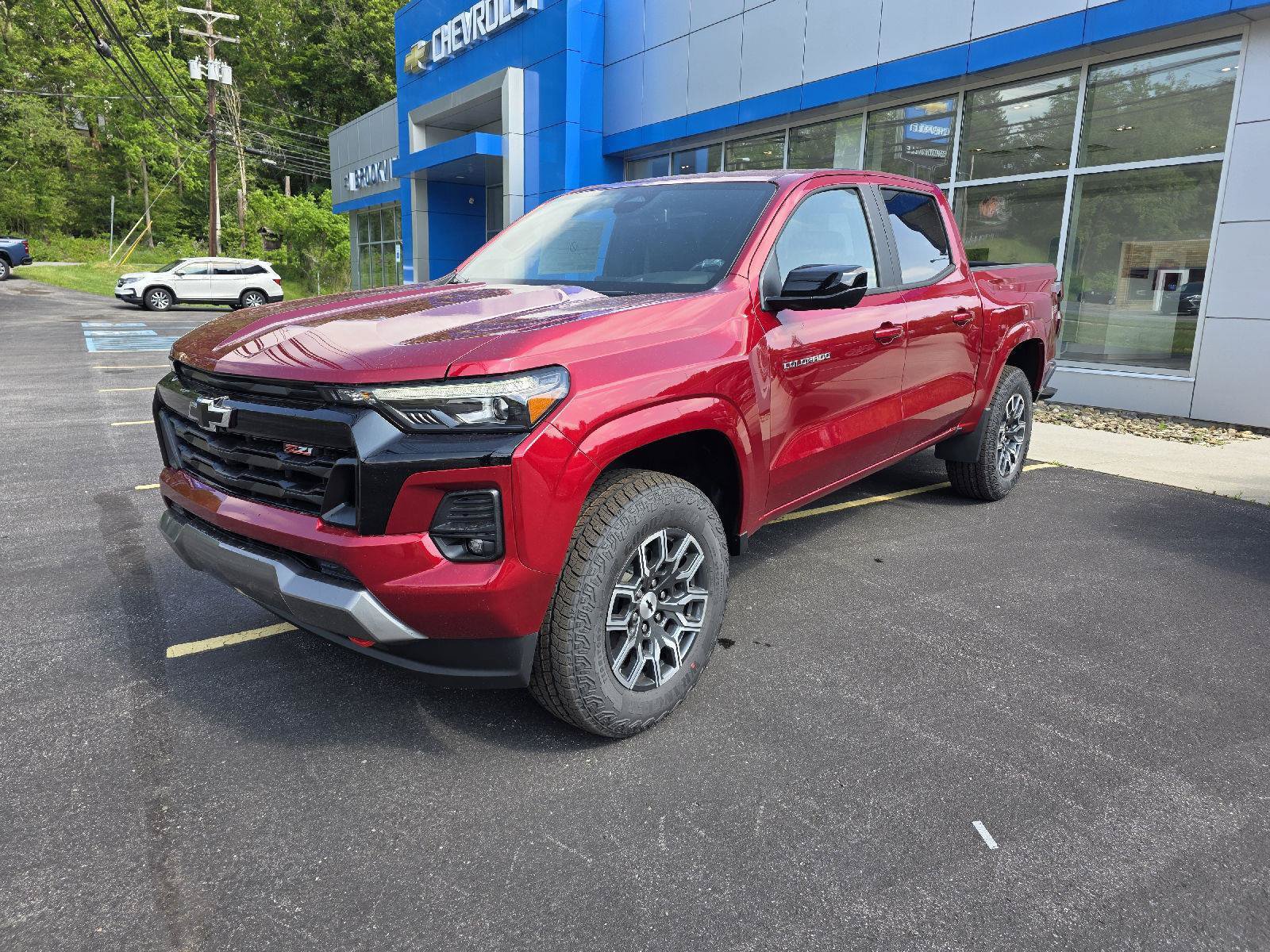 New 2026 Chevrolet Colorado Z71 w/ Technology Package AWD/4WD image 3