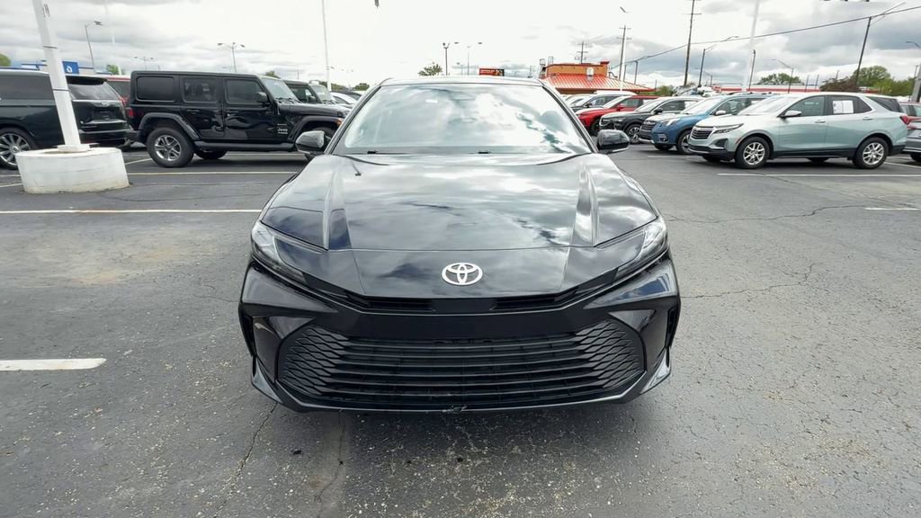 Used 2025 Toyota Camry LE FWD image 3
