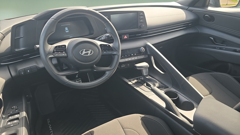 Certified 2026 Hyundai Elantra Sport FWD image 11
