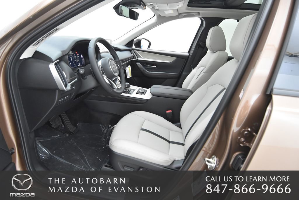 Used 2025 MAZDA CX-70 Plug-In Hybrid w/ Premium Pkg image 22