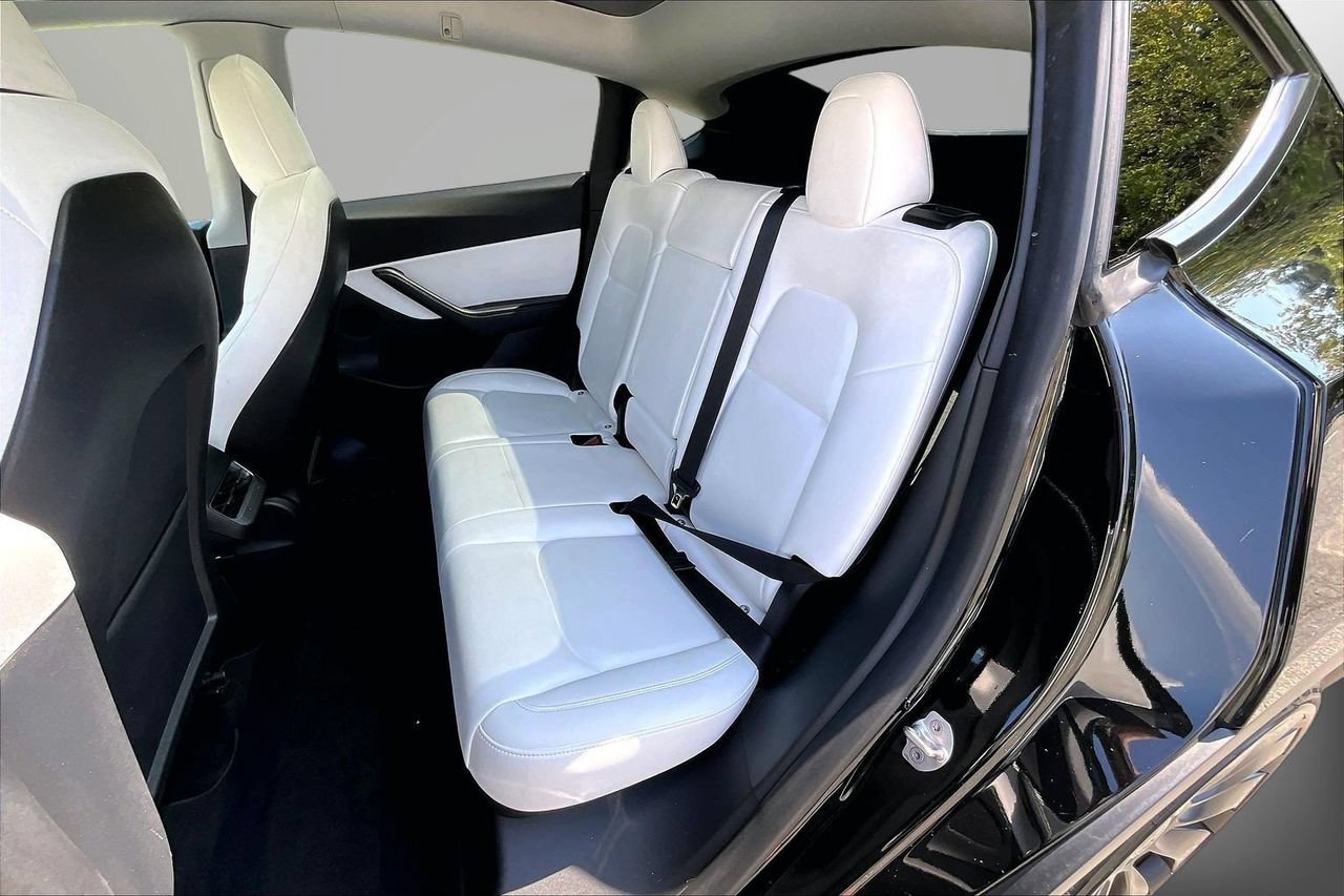 Used 2021 Tesla Model Y Performance AWD/4WD image 22