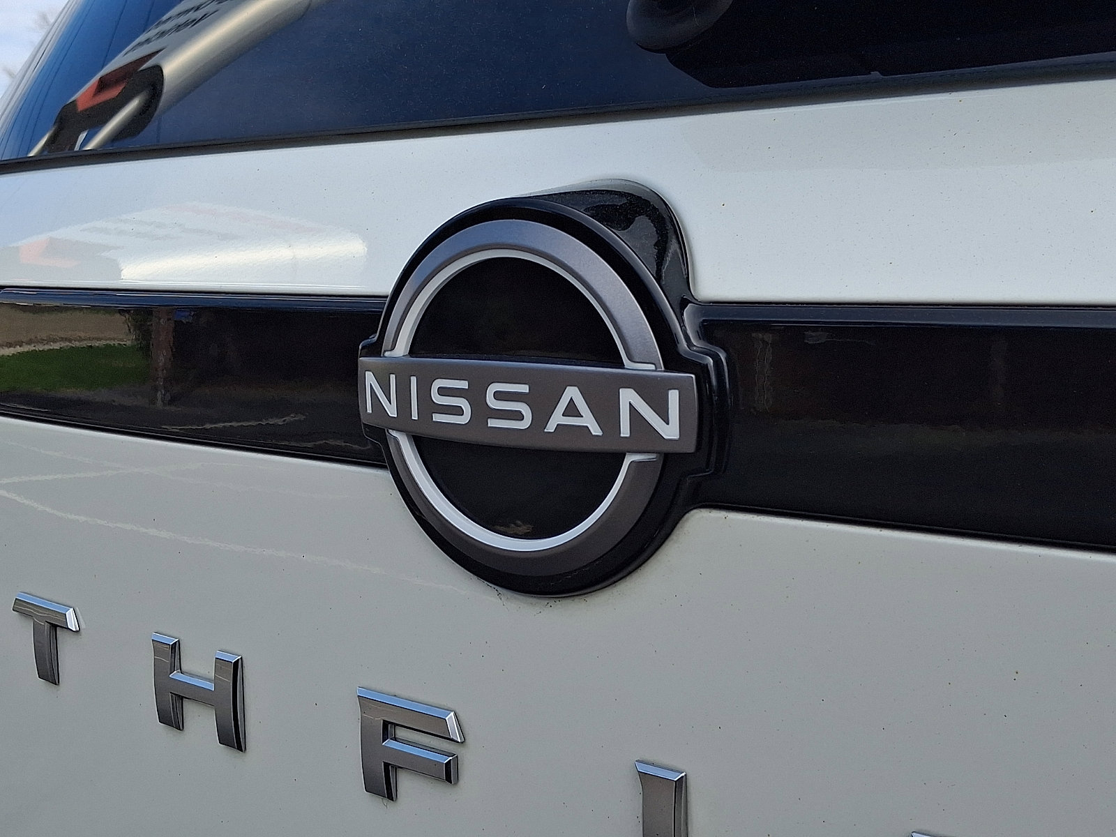 Certified 2023 Nissan Pathfinder Platinum image 32