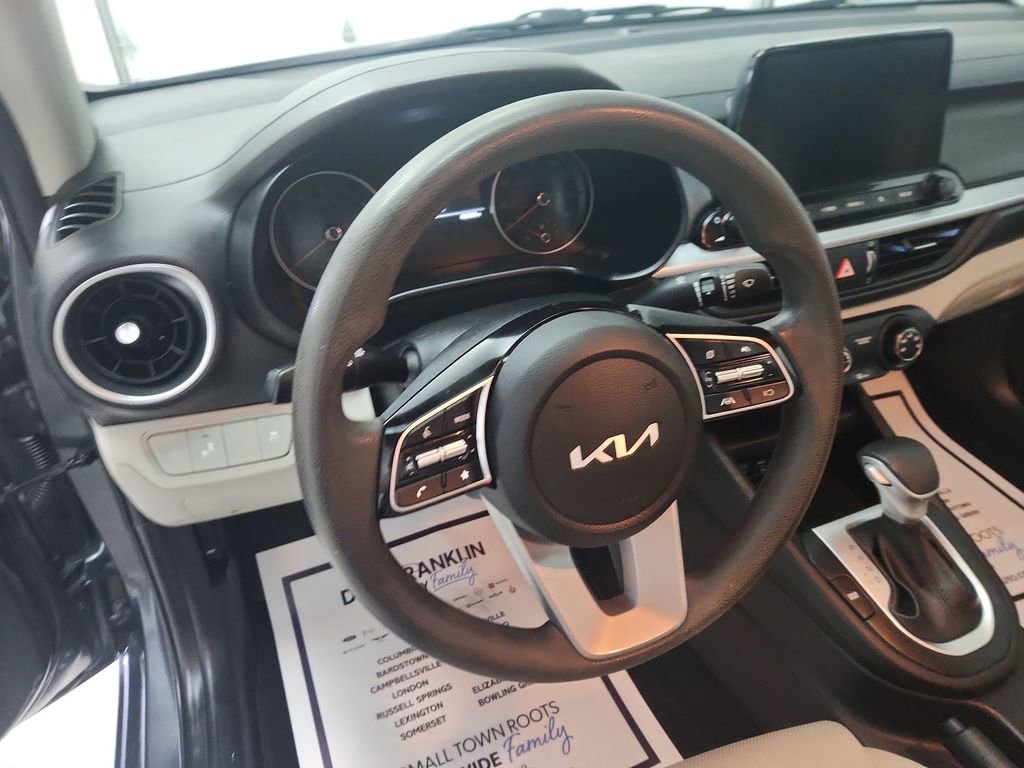 Used 2023 Kia Forte LXS w/ LXS Technology Package FWD image 20
