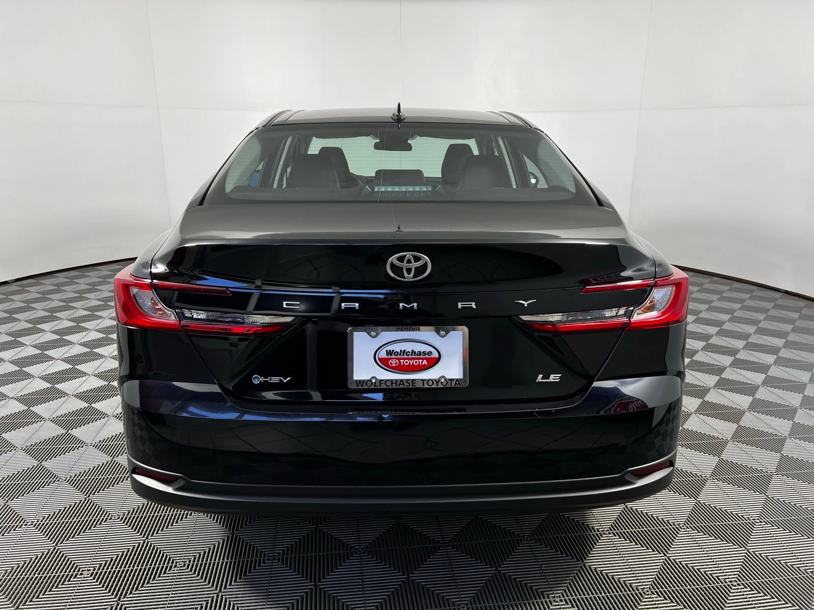 Used 2025 Toyota Camry LE image 6