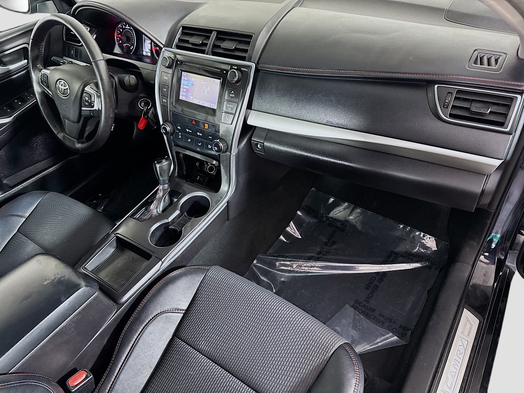 Used 2016 Toyota Camry SE image 29