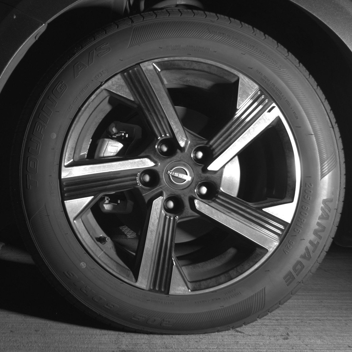 Used 2025 Nissan Sentra SV image 12