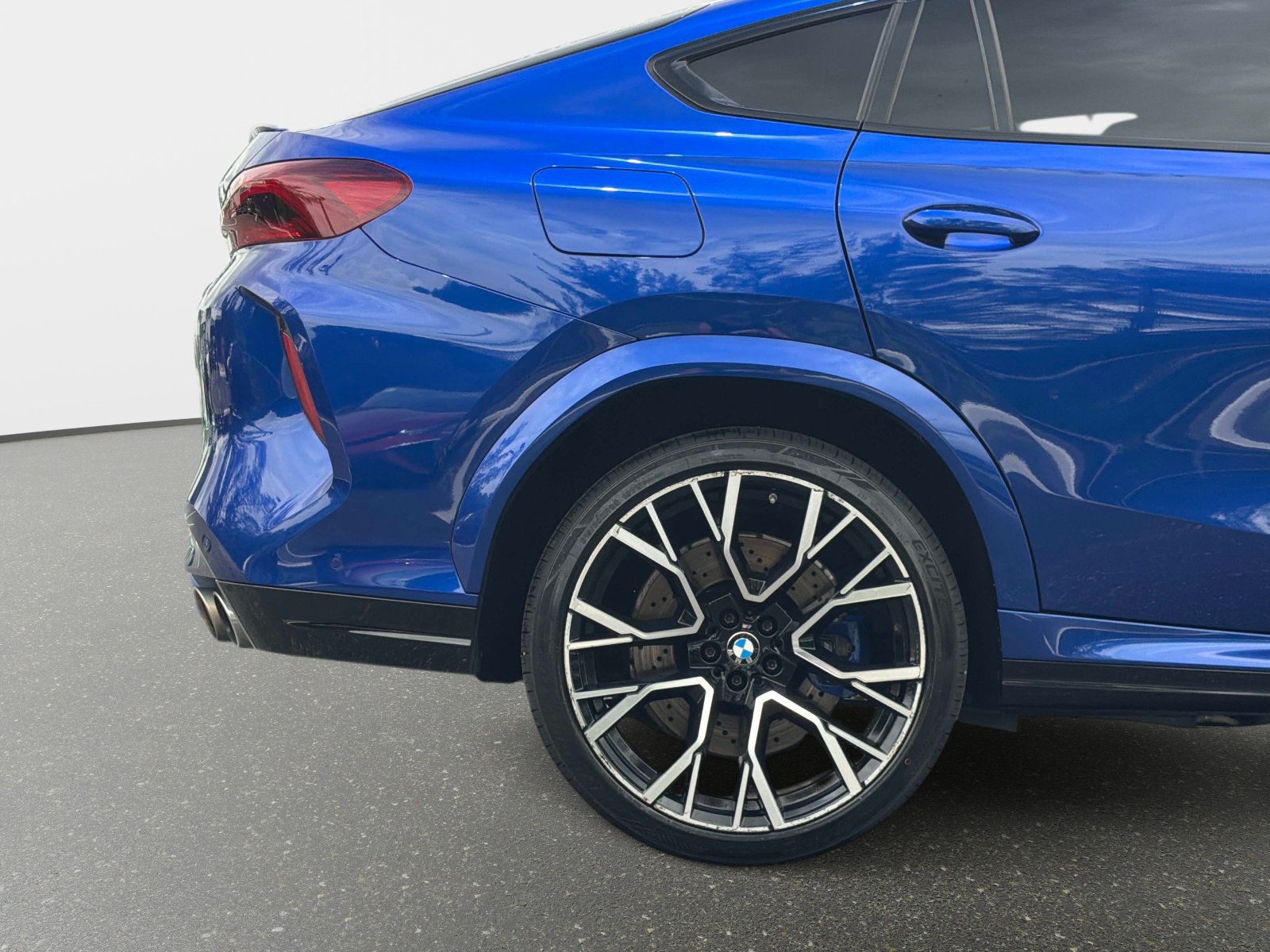Used 2021 BMW X6 M w/ Executive Package AWD/4WD image 20