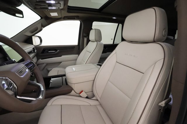 Certified 2025 GMC Yukon Denali w/ Sun & Power Step Package image 10