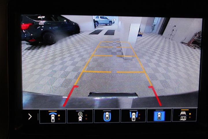 Used 2020 Chevrolet Silverado 2500 LTZ w/ LTZ Premium Package image 53