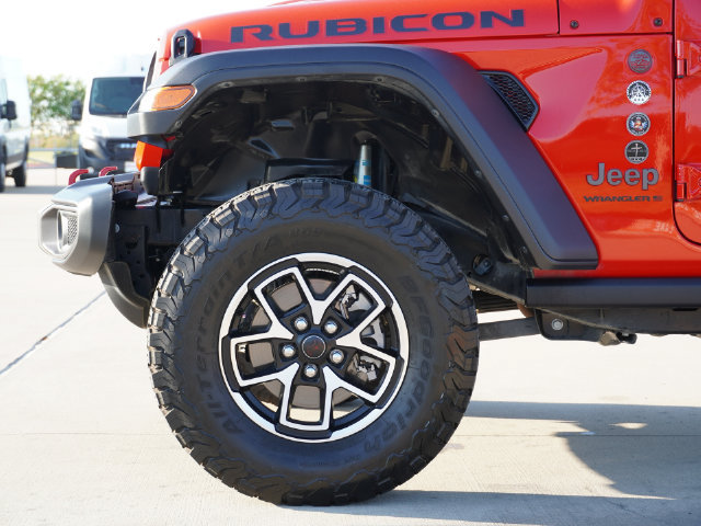 Certified 2024 Jeep Wrangler Unlimited Rubicon w/ Technology Group AWD/4WD image 12