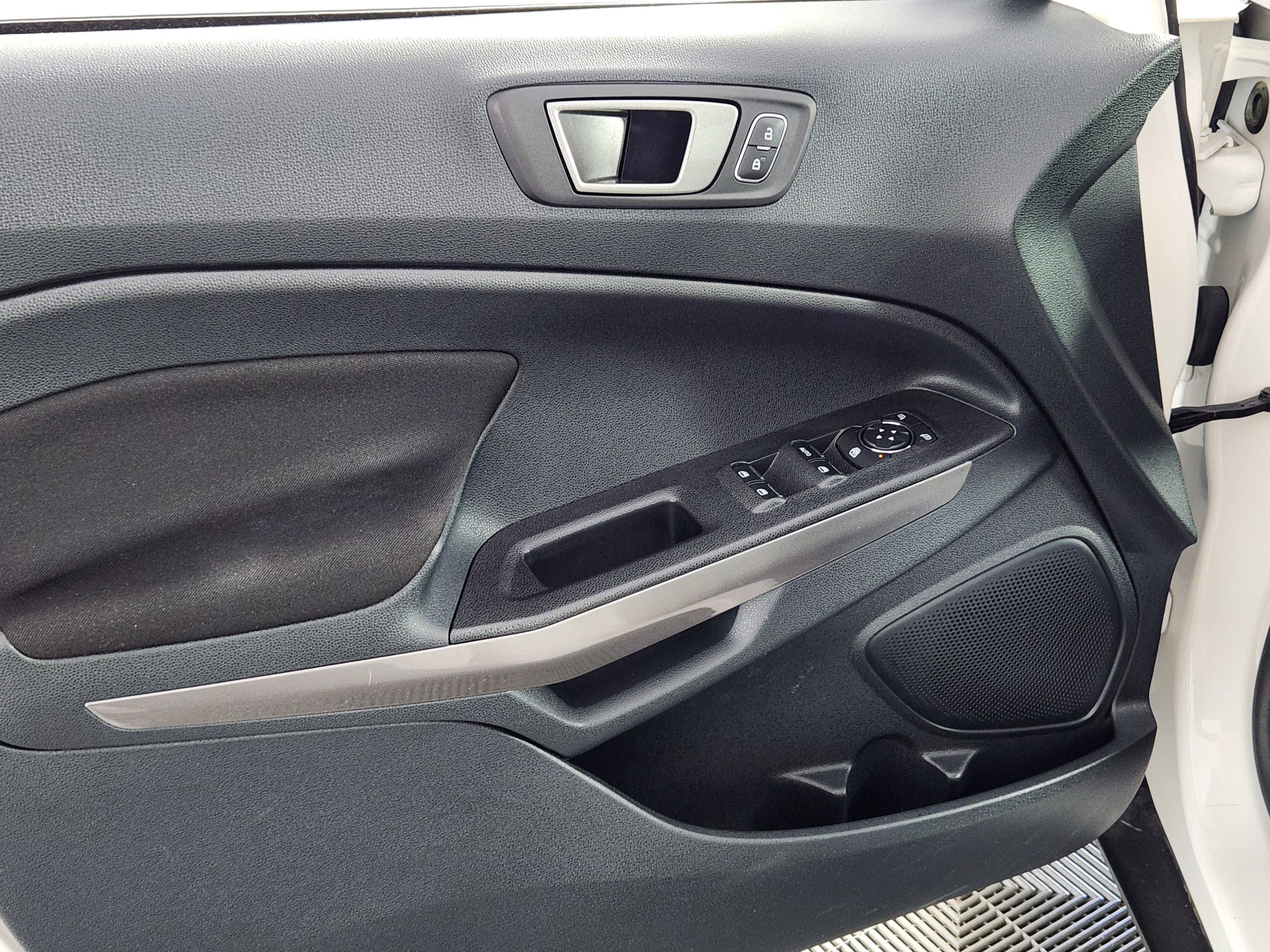 Used 2021 Ford EcoSport SE image 16