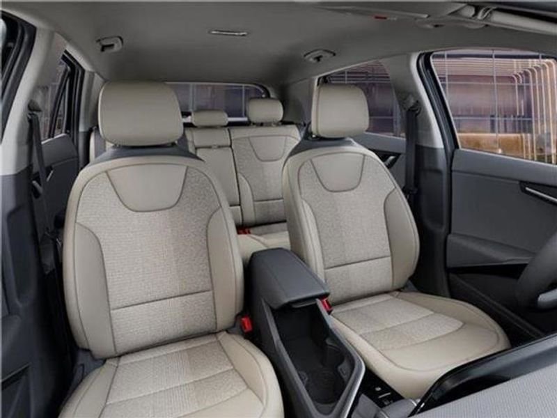 New 2025 Kia Niro EX image 42