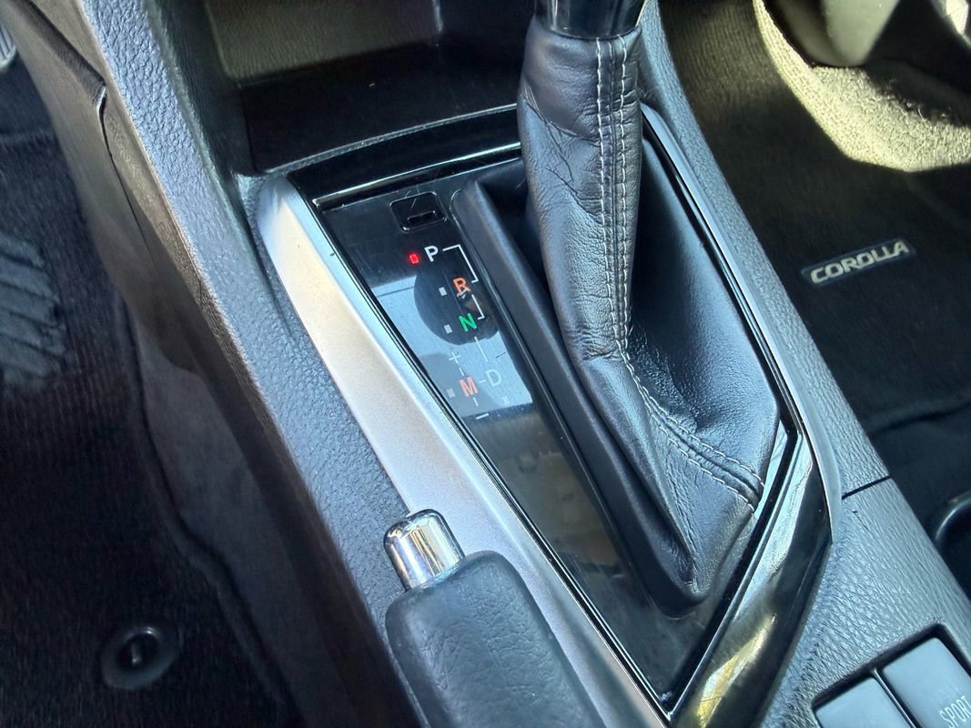 Used 2017 Toyota Corolla SE image 27