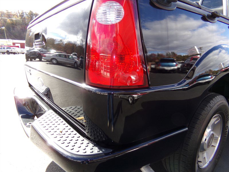 Used 2004 Ford Explorer Sport Trac XLT AWD/4WD image 10