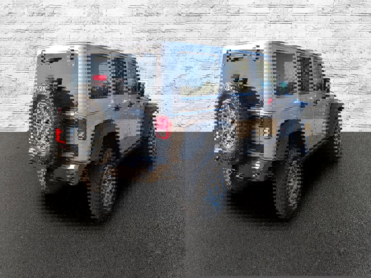 Used 2017 Jeep Wrangler Unlimited Rubicon w/ Connectivity Group image 9