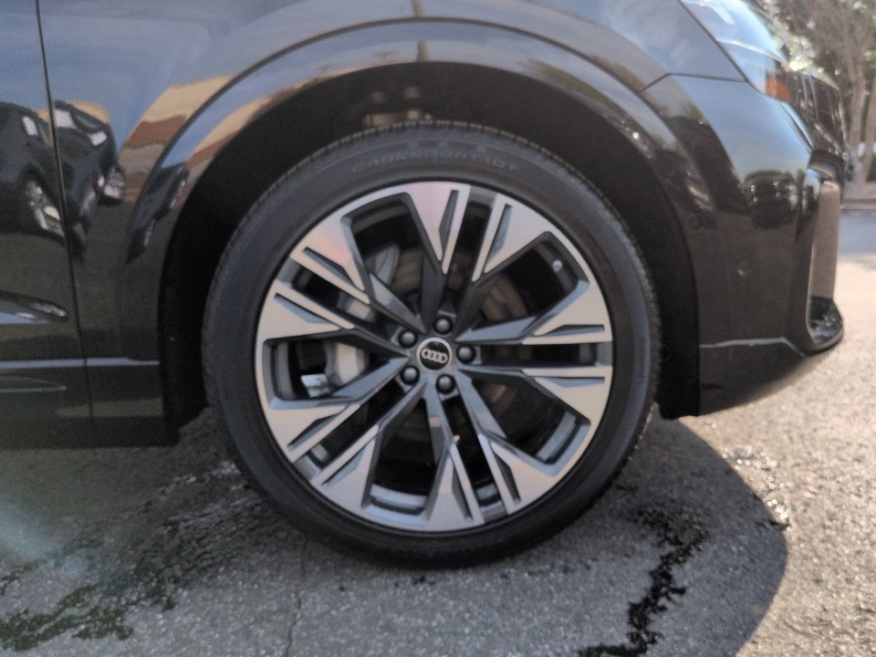 Used 2026 Audi Q8 Premium Plus AWD/4WD image 23