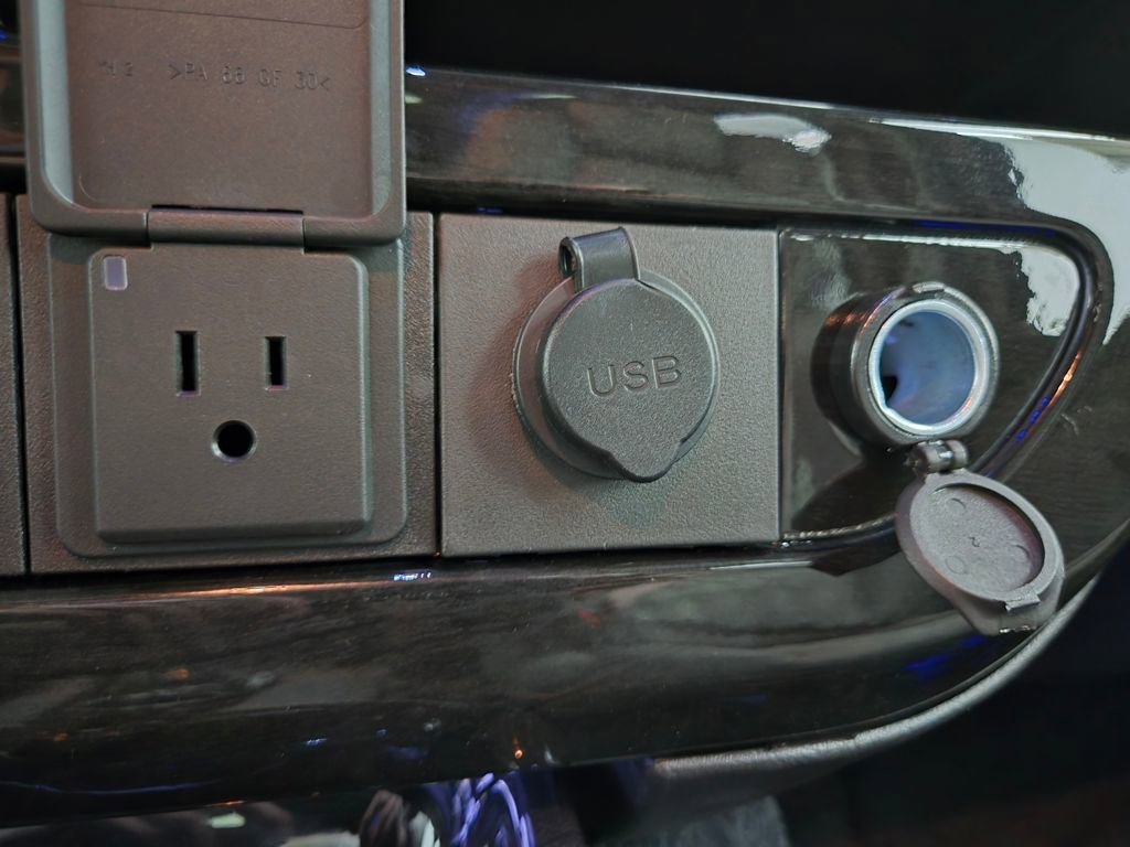 New 2024 GMC Savana 2500 image 30