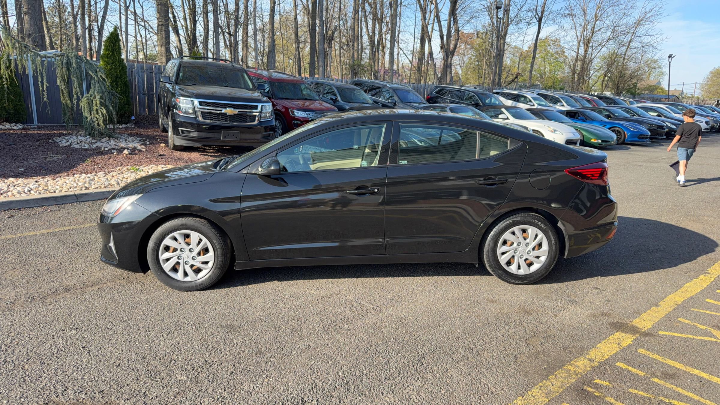 Used 2019 Hyundai Elantra SE FWD image 8
