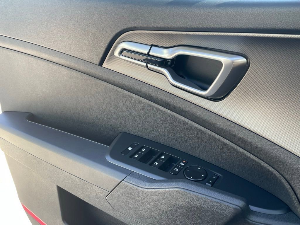 New 2026 Kia Sportage LX image 17