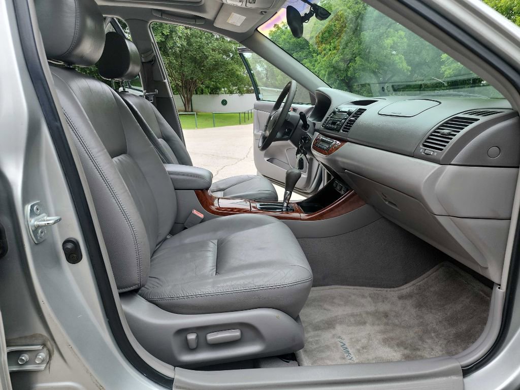 Used 2002 Toyota Camry LE FWD image 31