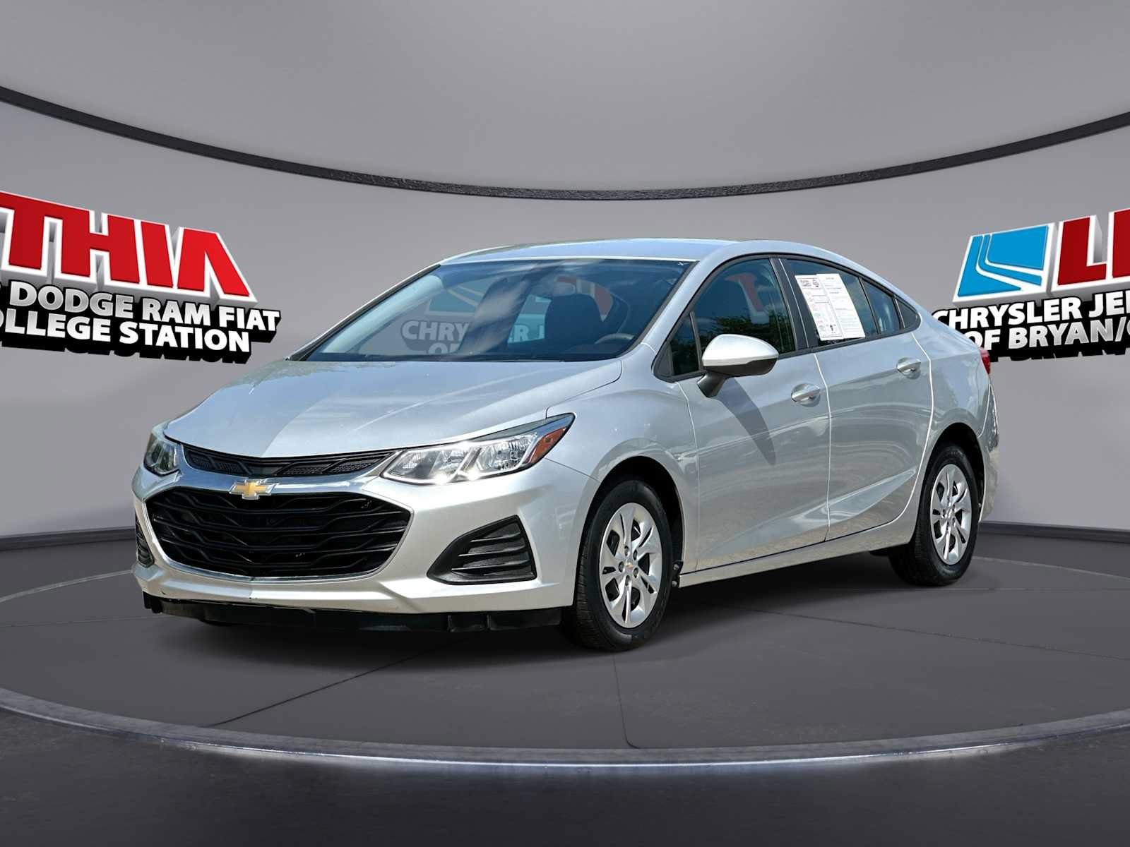 Used 2019 Chevrolet Cruze LS FWD image 1