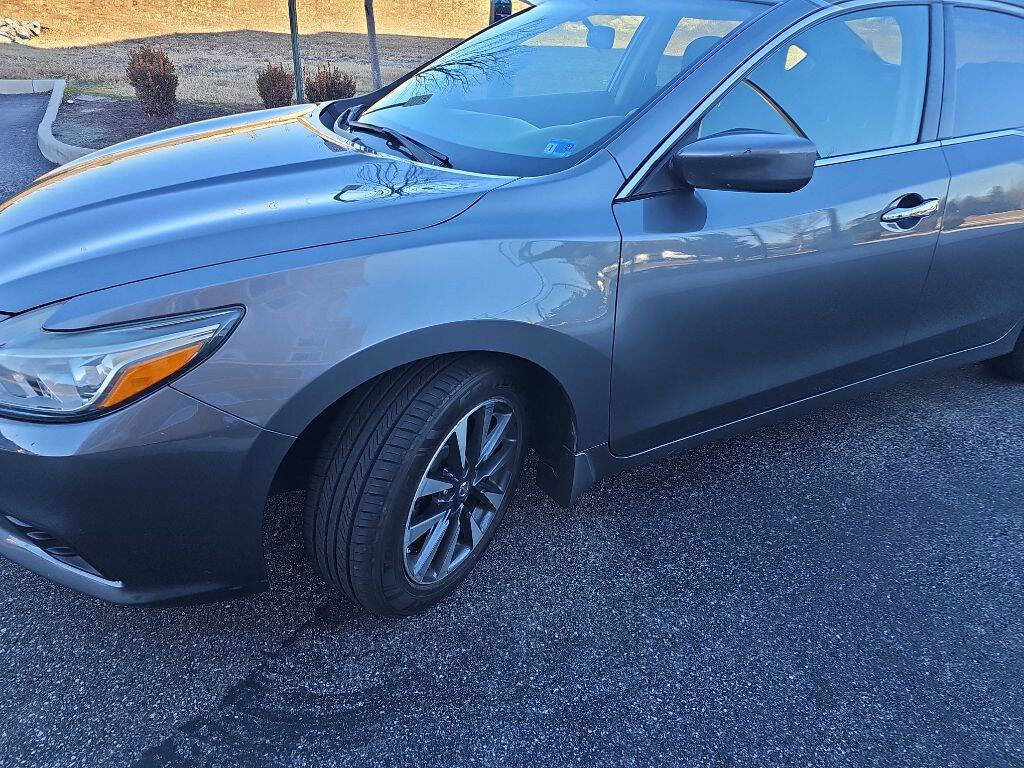 Used 2016 Nissan Altima 2.5 SV image 9