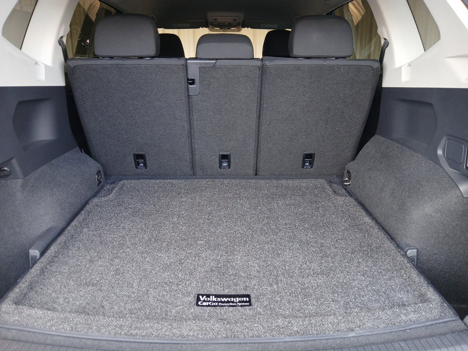 Used 2020 Volkswagen Tiguan S image 16