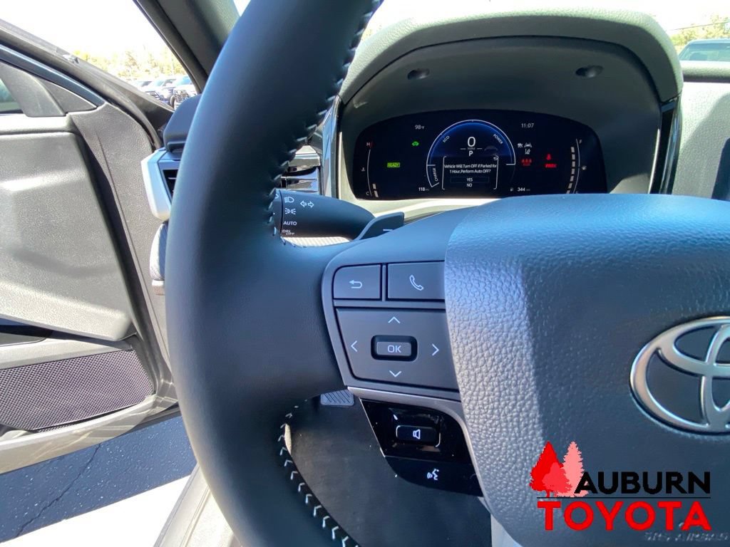 New 2026 Toyota Camry SE w/ Convenience Package FWD image 32