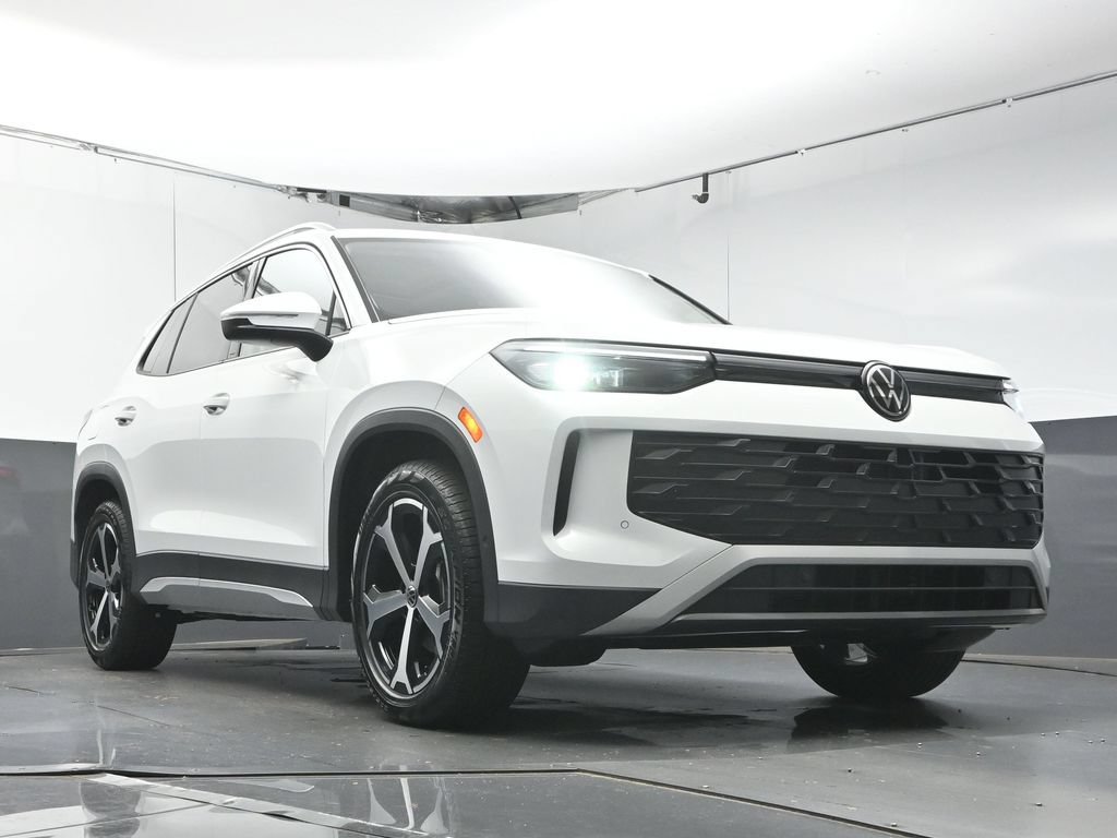 New 2026 Volkswagen Tiguan SE FWD image 34