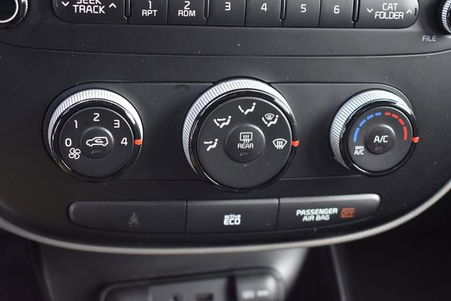 Used 2015 Kia Soul image 27