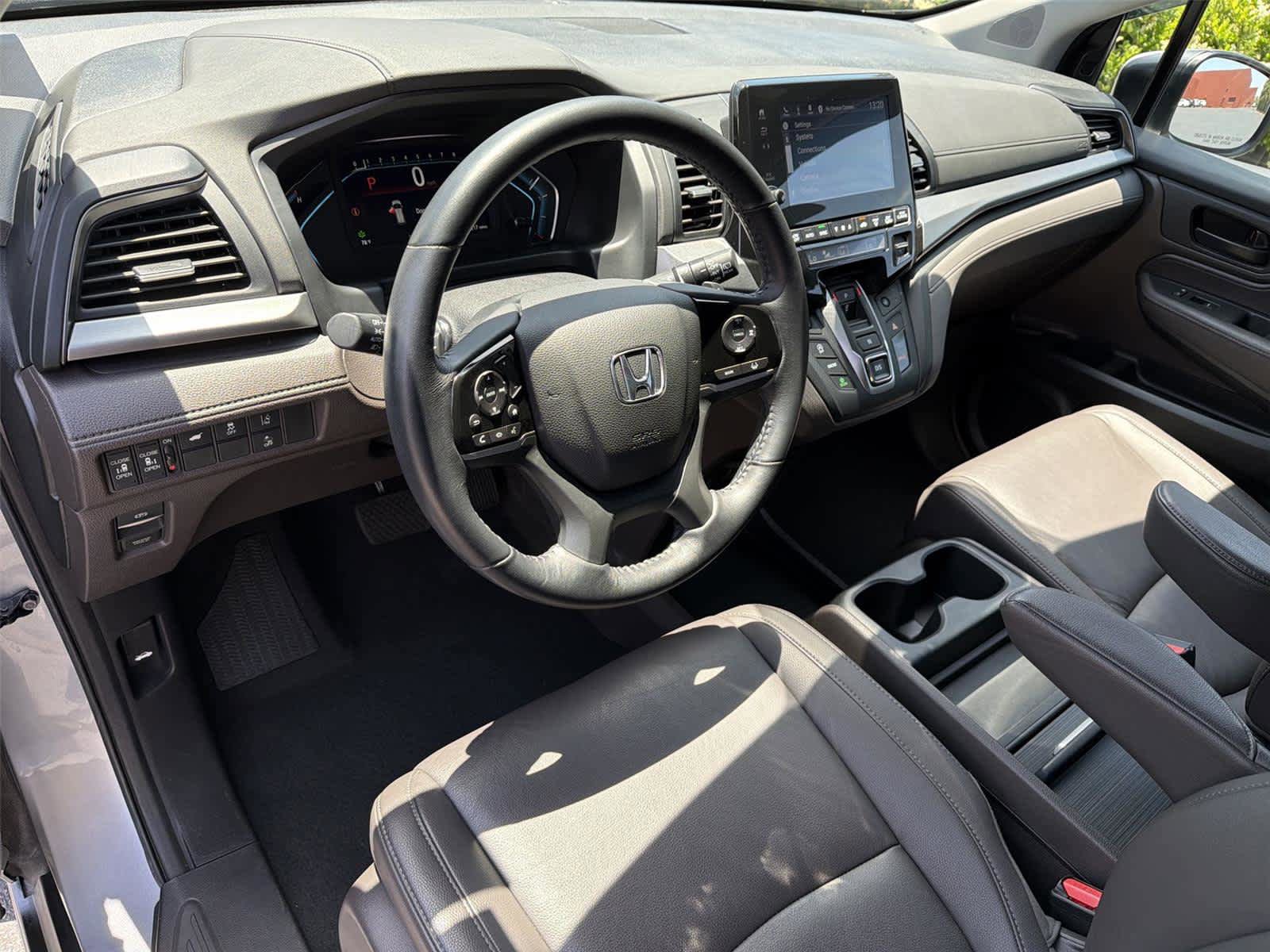 Used 2020 Honda Odyssey EX-L image 2