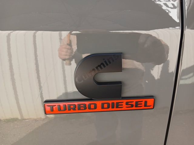 New 2026 RAM 2500 Laramie AWD/4WD image 13