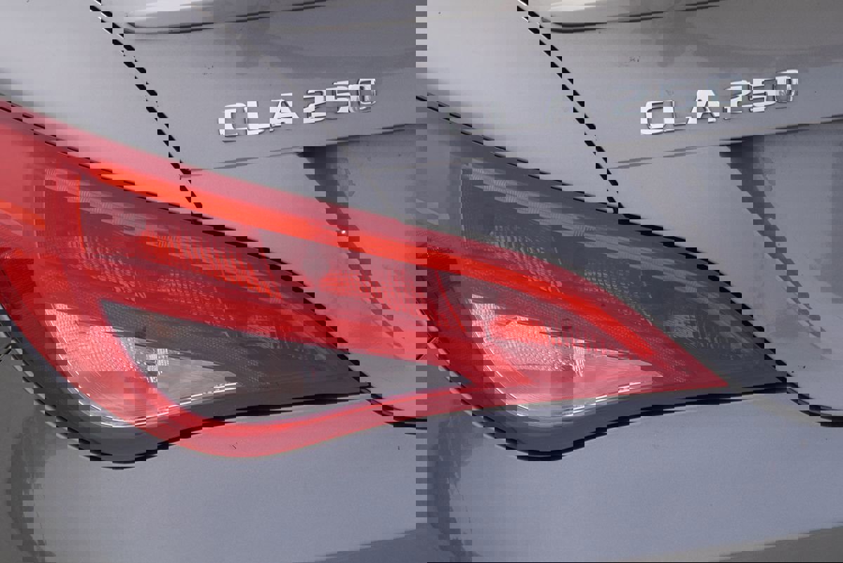 Used 2018 Mercedes-Benz CLA 250 image 12