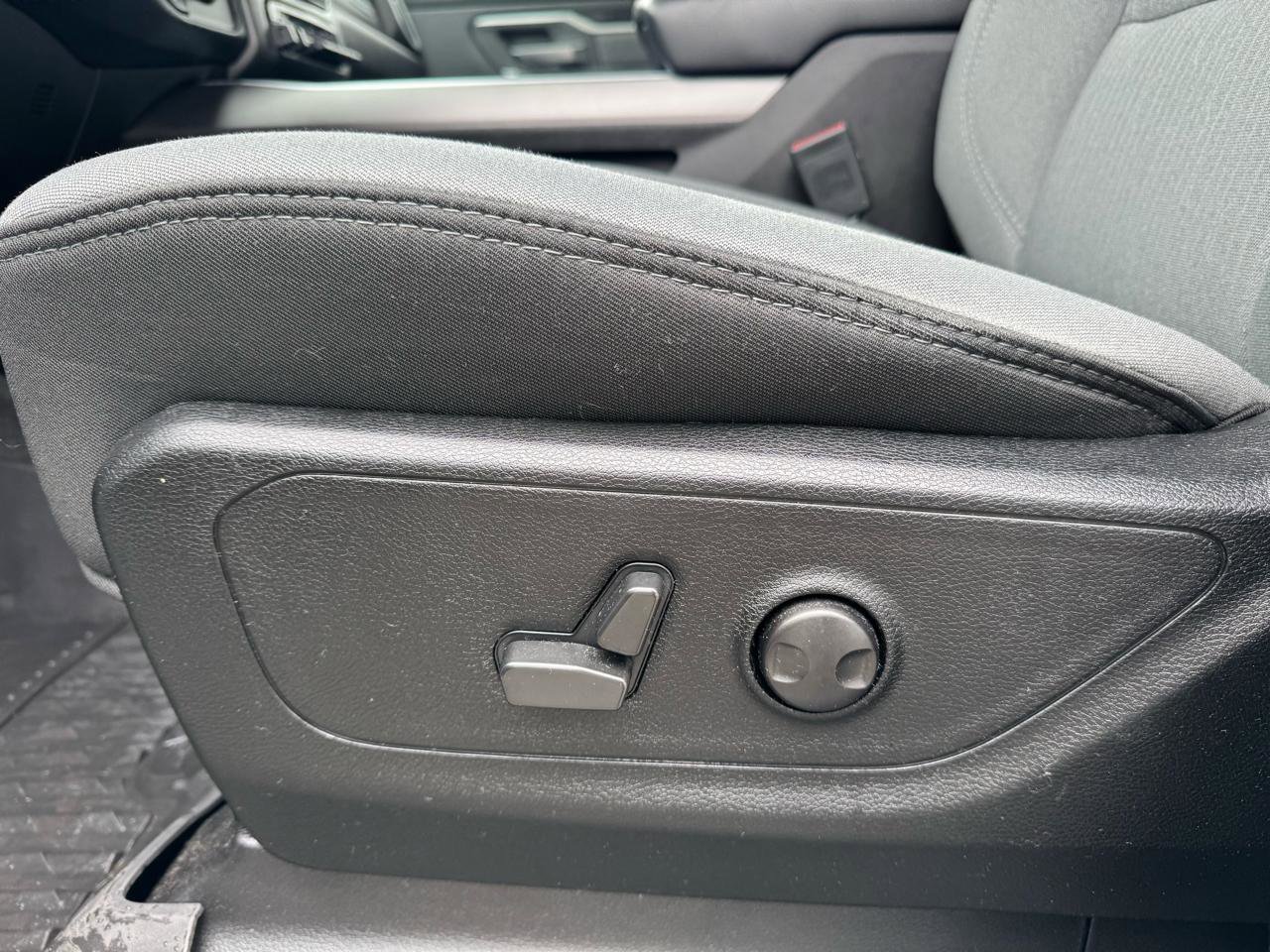 Used 2022 RAM 1500 Big Horn AWD/4WD image 15