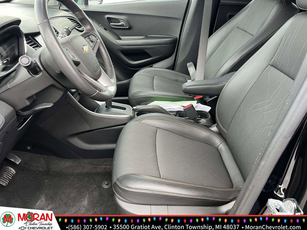 Certified 2022 Chevrolet Trax LT w/ LT Convenience Package image 16