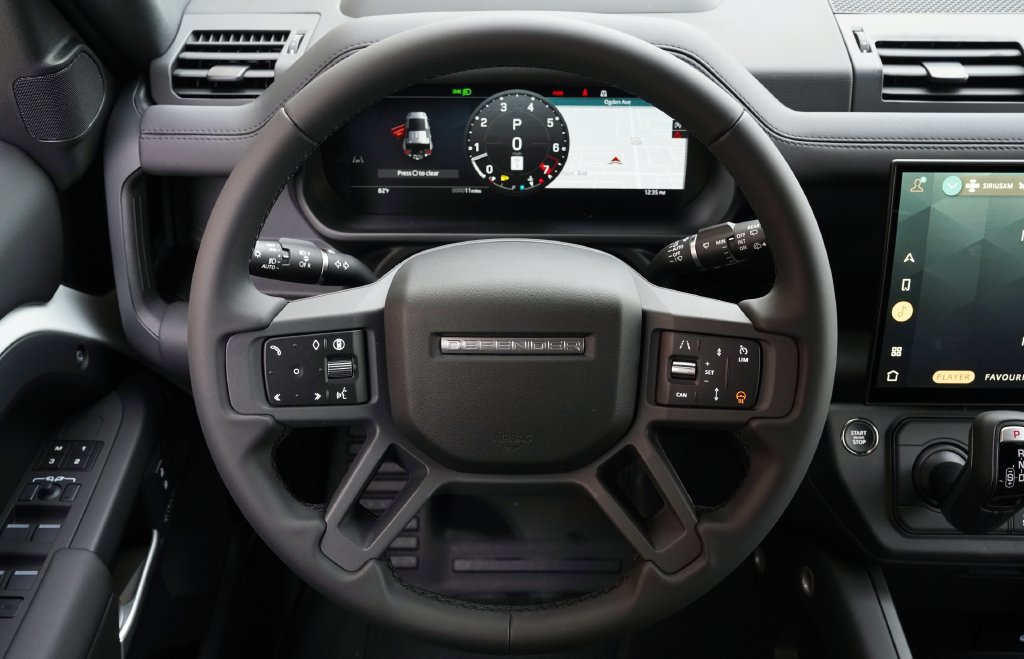 New 2026 Land Rover Defender 110 X-Dynamic SE AWD/4WD image 16