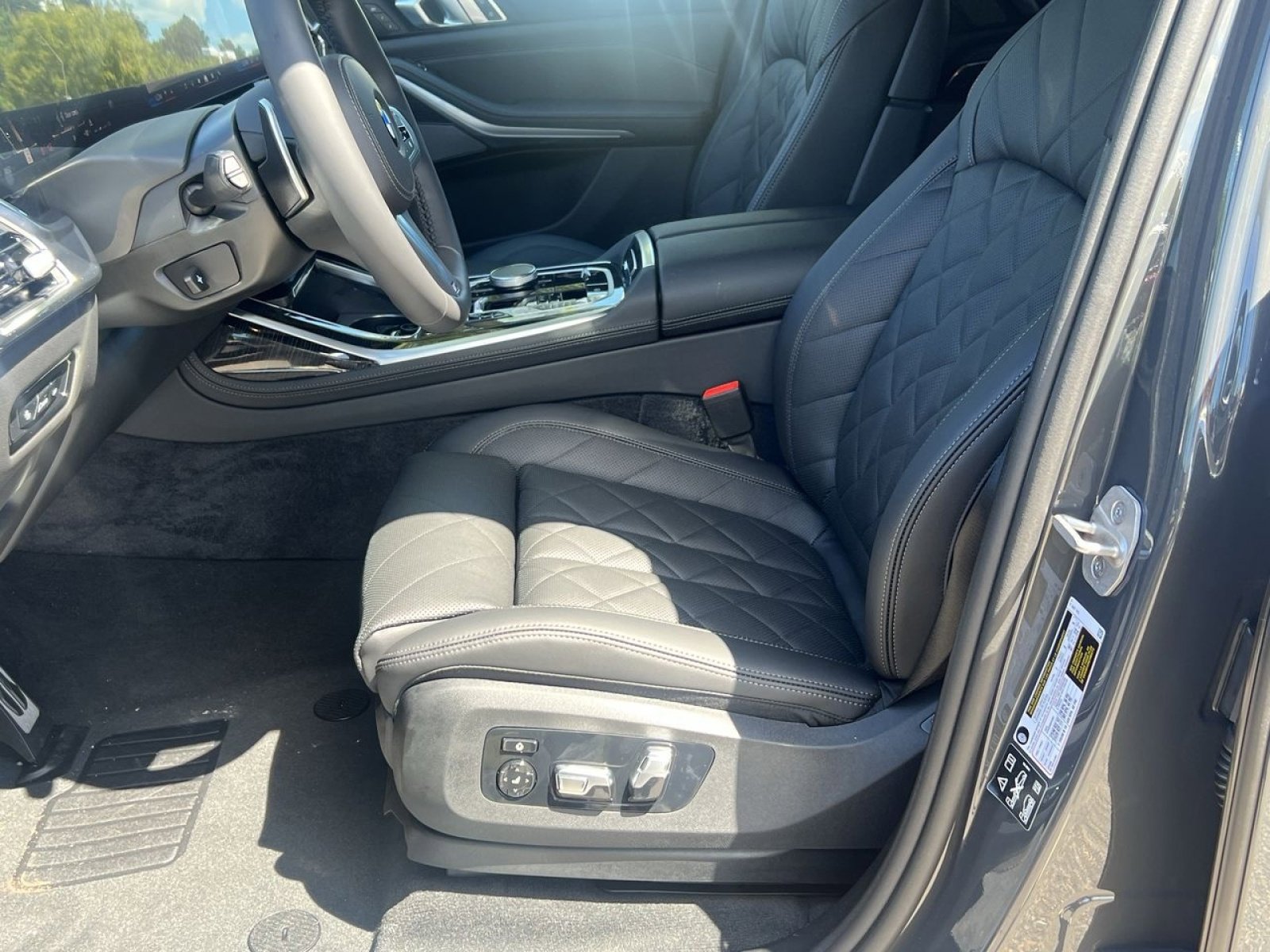 New 2026 BMW X7 xDrive40i w/ M Sport Package image 10