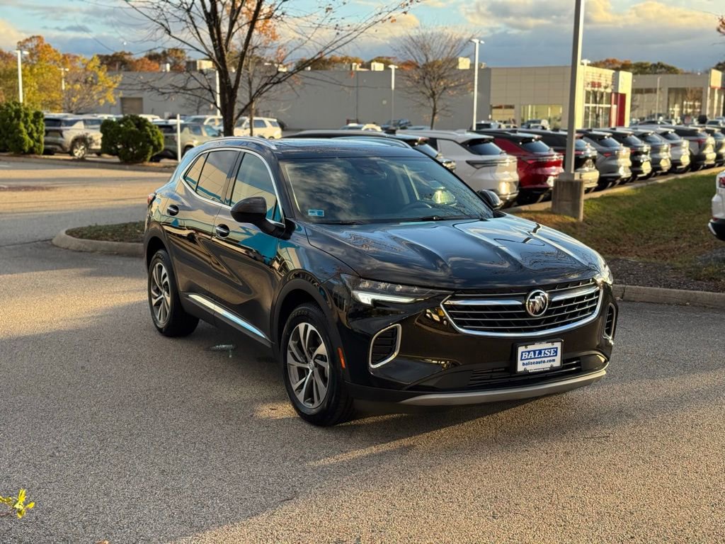 Used 2022 Buick Envision Essence w/ Safety Package image 3