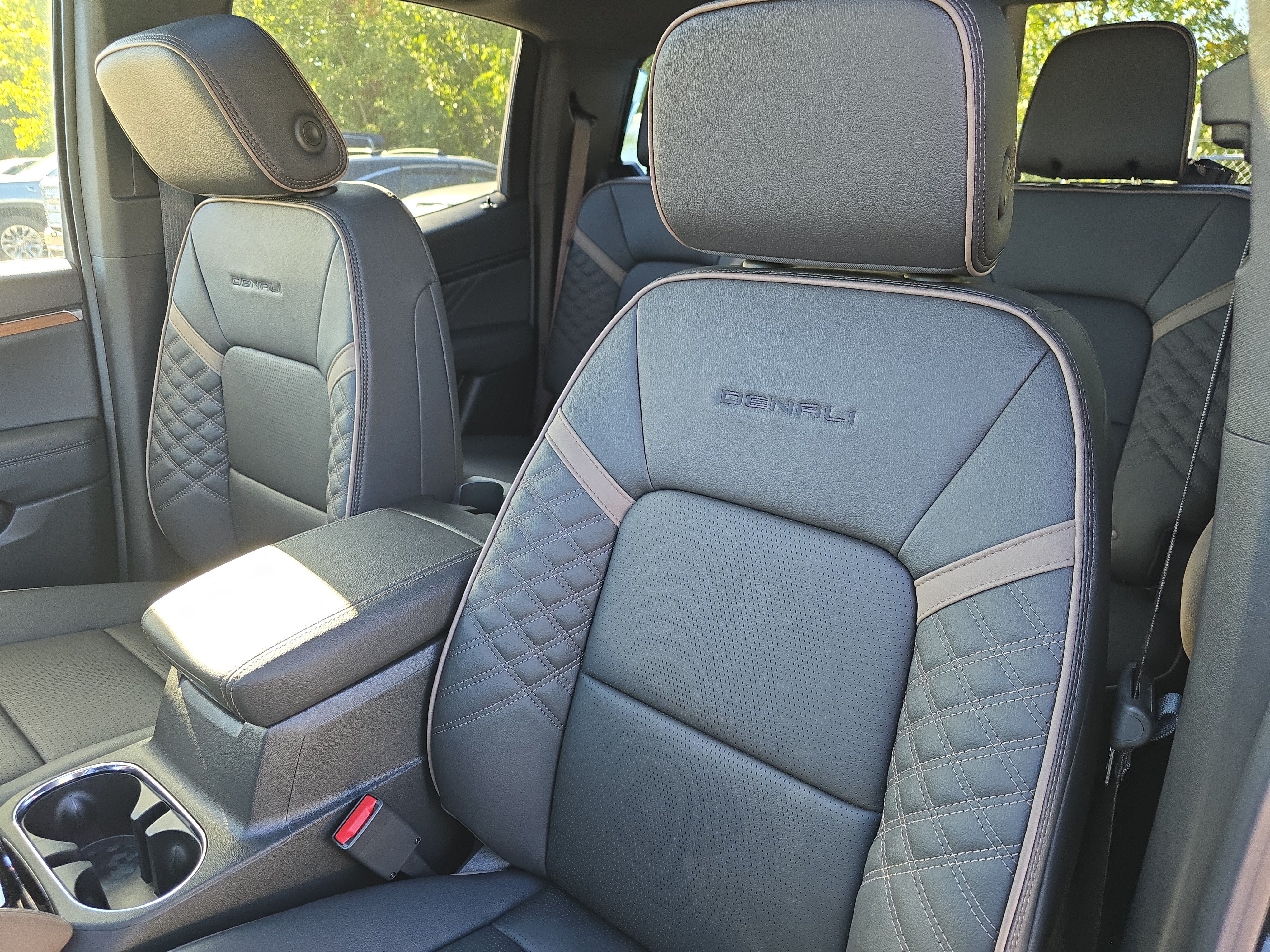 New 2026 GMC Canyon Denali AWD/4WD image 22