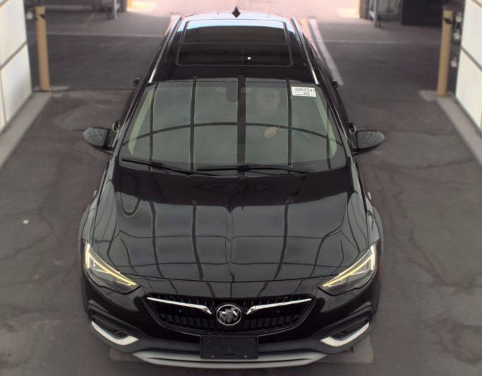 Used 2019 Buick Regal Essence w/ Sights and Sounds Package AWD/4WD image 4