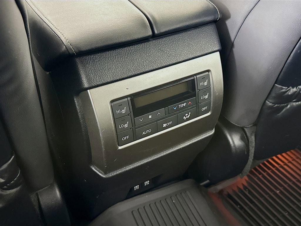 Used 2022 Lexus GX 460 Premium w/ Accessory Package image 28