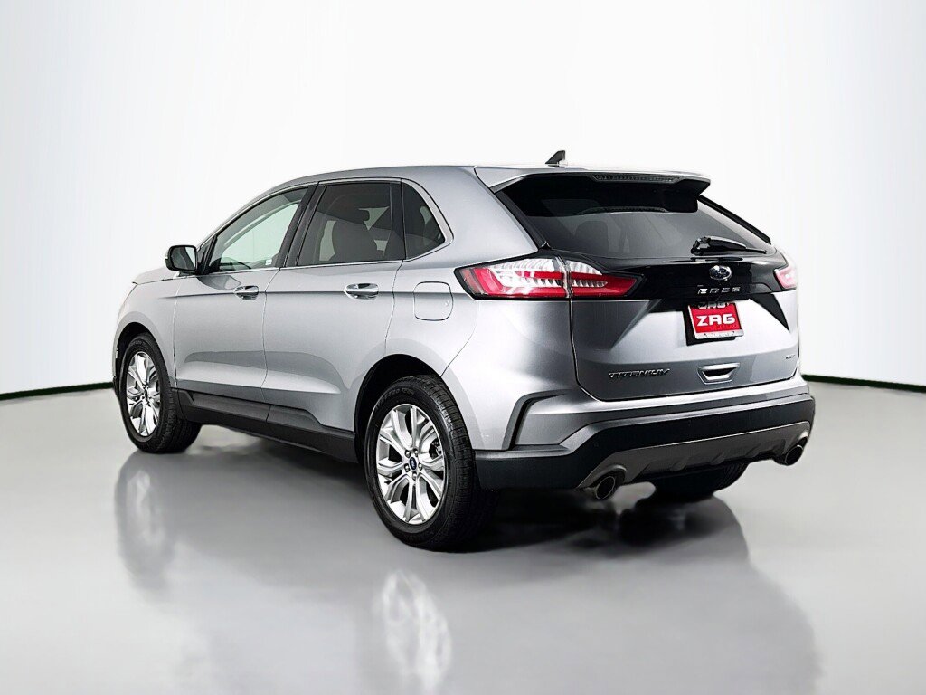 Used 2022 Ford Edge Titanium image 3