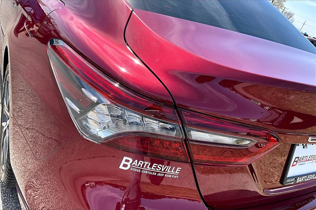 Used 2022 Toyota Camry XLE w/ Navigation Upgrade Package image 26