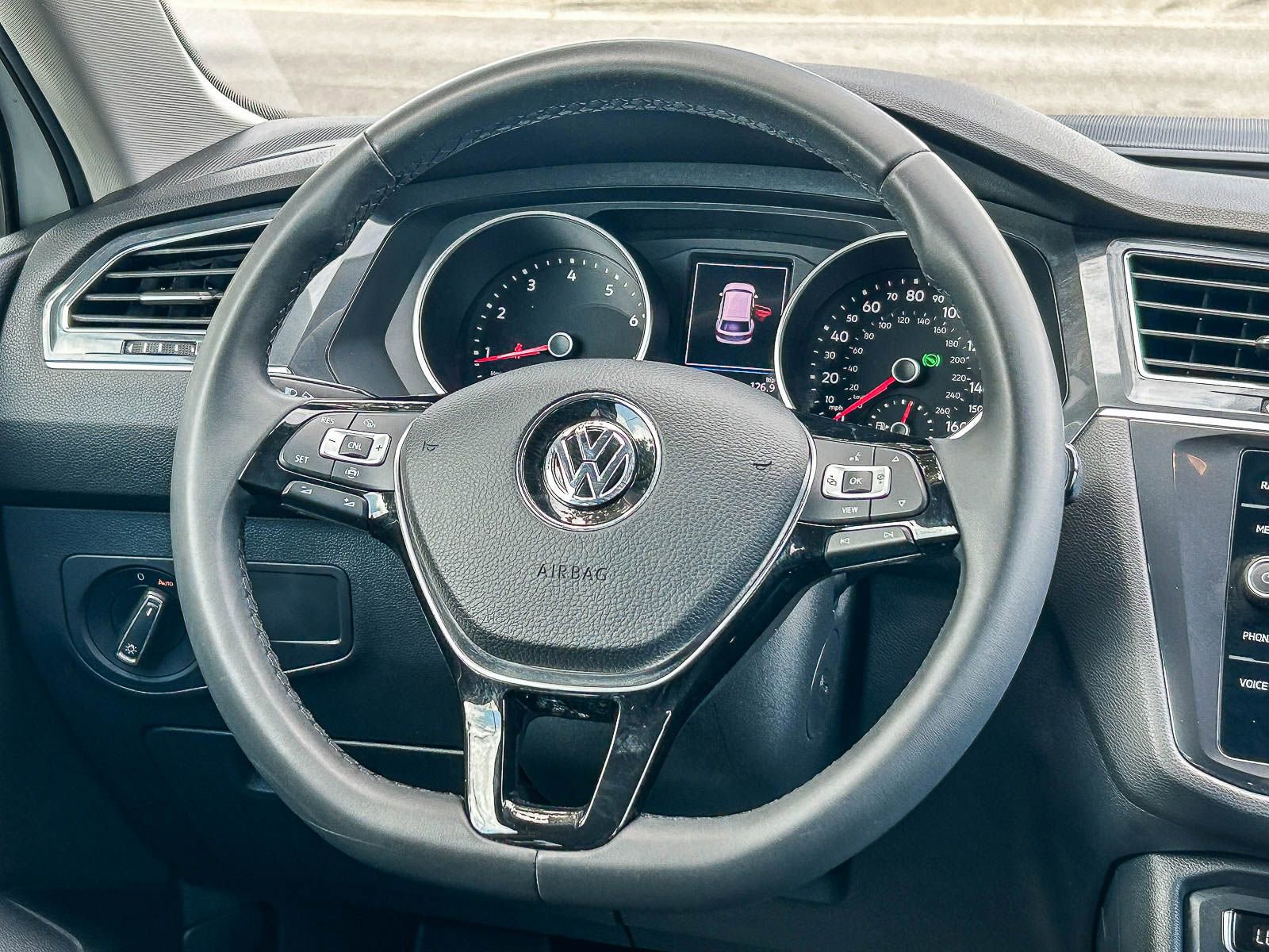 Used 2020 Volkswagen Tiguan SE FWD image 16