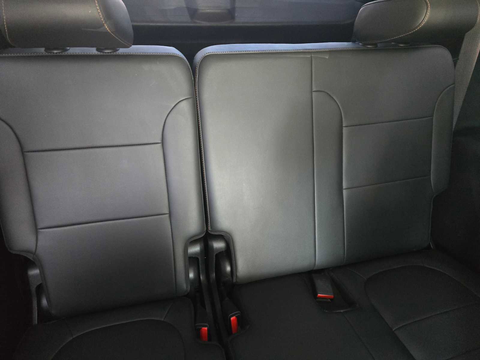 Used 2021 Chevrolet Traverse RS image 16